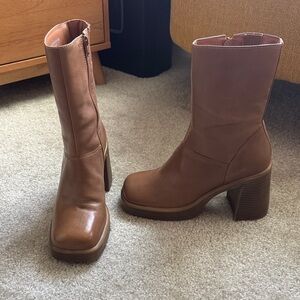 Steve Madden fantsie 8.5 brown boot